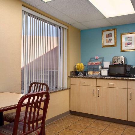 Motel Super 8 By Wyndham Austin Downtown/Capitol Area Exteriér fotografie