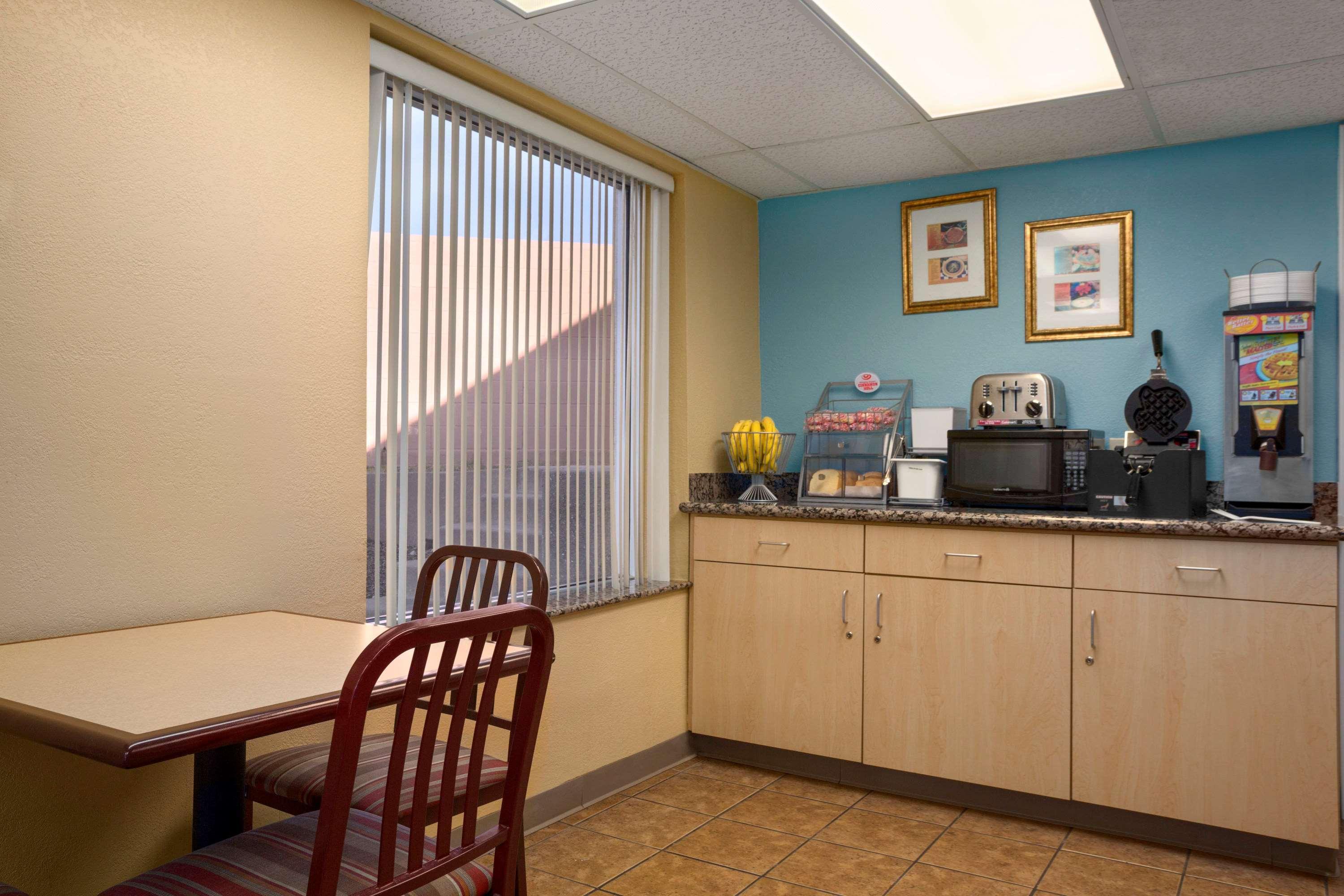 Motel Super 8 By Wyndham Austin Downtown/Capitol Area Exteriér fotografie