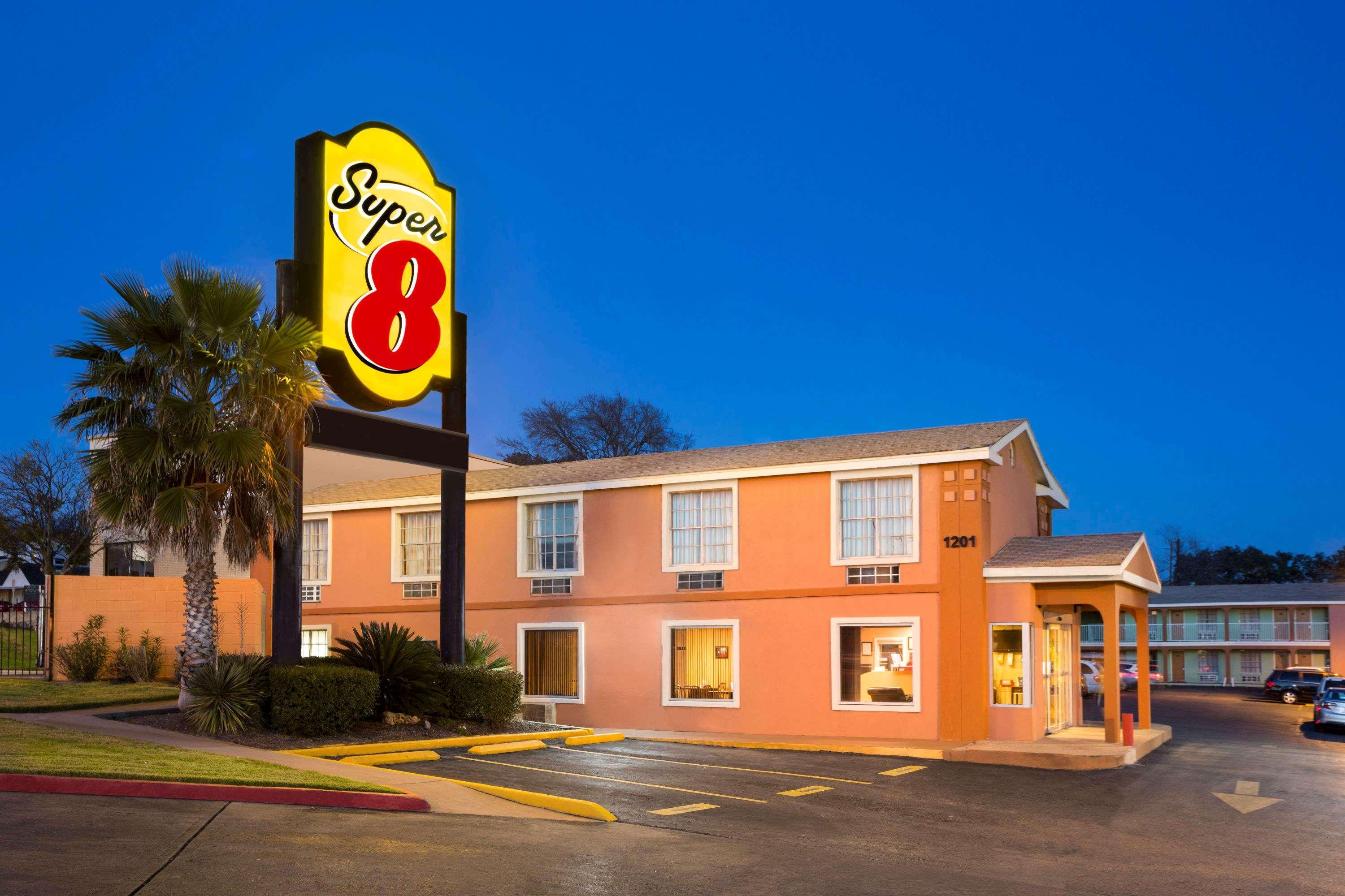 Motel Super 8 By Wyndham Austin Downtown/Capitol Area Exteriér fotografie